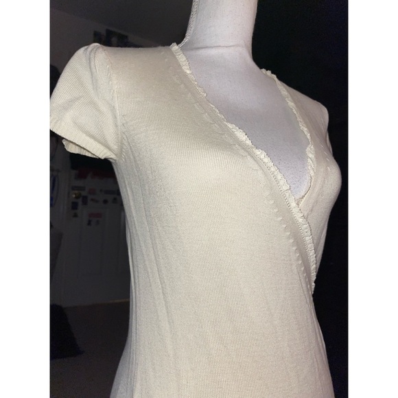 Women’s Cream Old Navy Brand Perfect Fit Sweater NWT 🤎 - Picture 8 of 17